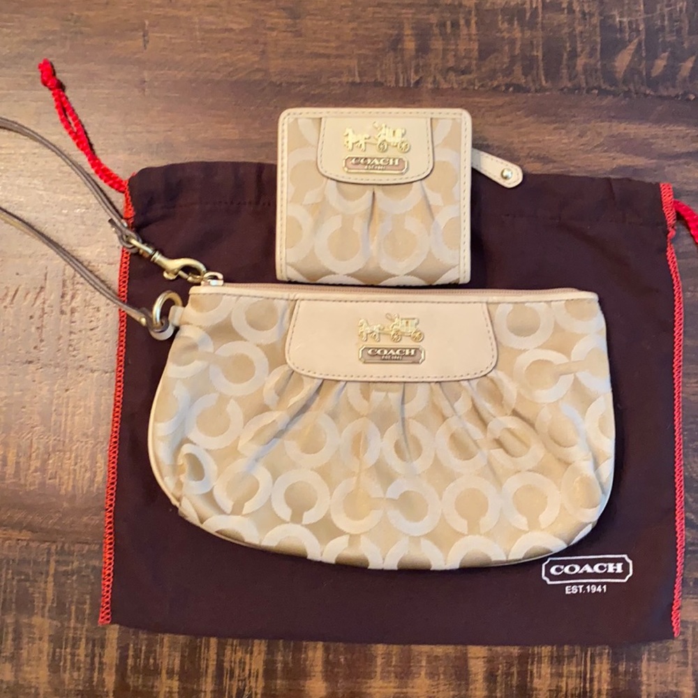 Coach wristlet and wallet